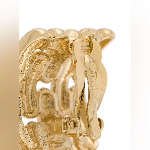 GIVENCHY VINTAGE PARIS NEW YORK LARGE GOLD PLATE CLIP ON EARRINGS - Picture 4 of 12